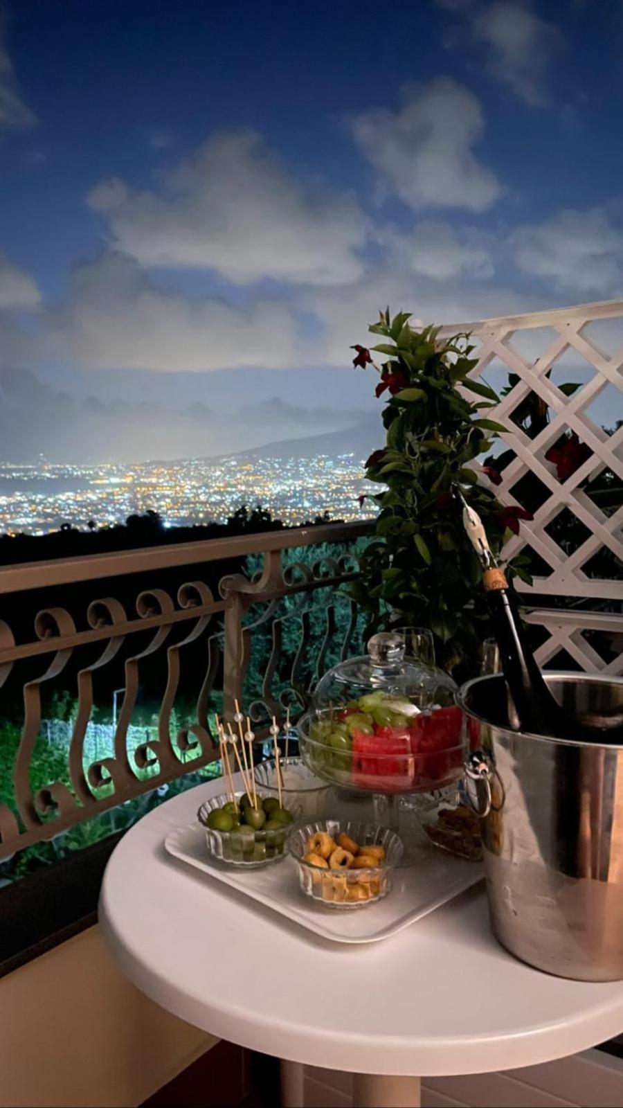 Bed and Breakfast La Vigna Del Vento Casola di Napoli Esterno foto
